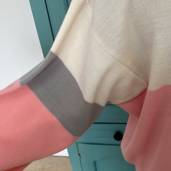 VTG Obermeyer Pink Ladies Ski Sweater. Large. Made in Hong Kong. - Picture 4 of 7